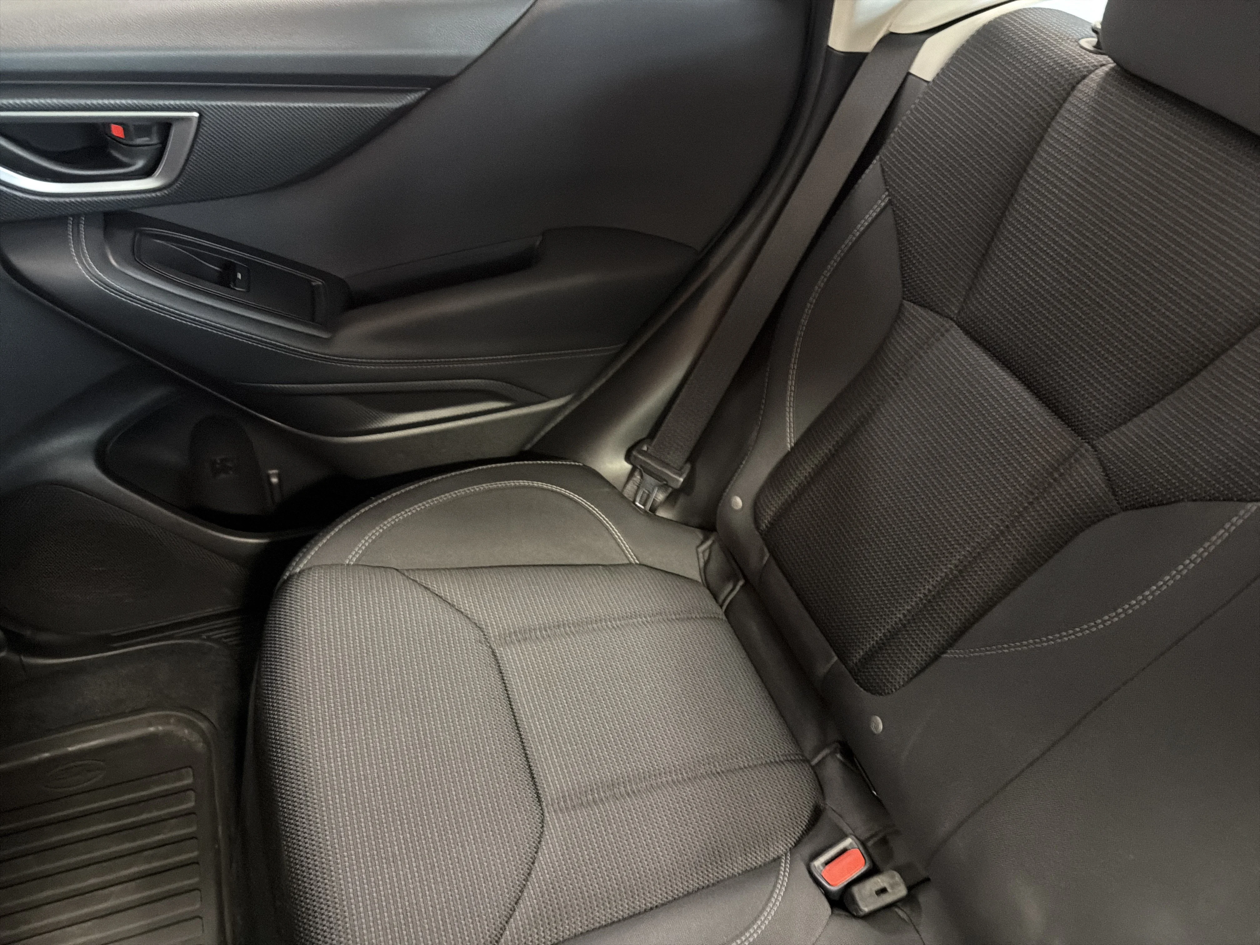 Used 2020 Ice Silver Metallic Subaru  image 12