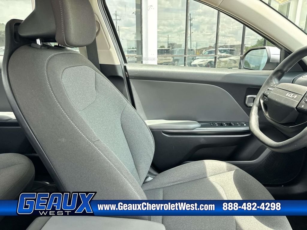 Used 2025 Gray Kia LXS image 27