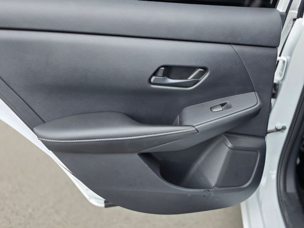 2025 Nissan Sentra SV - Photo 17