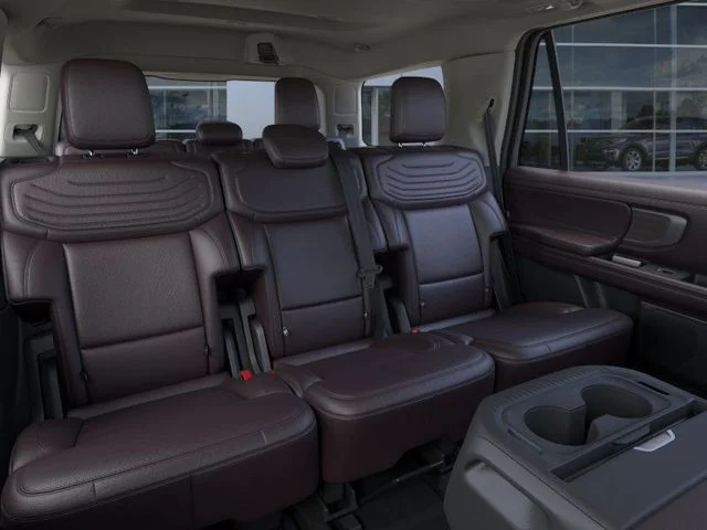 New 2025 Star White Metallic Tri-Coat Ford Platinum® image 11