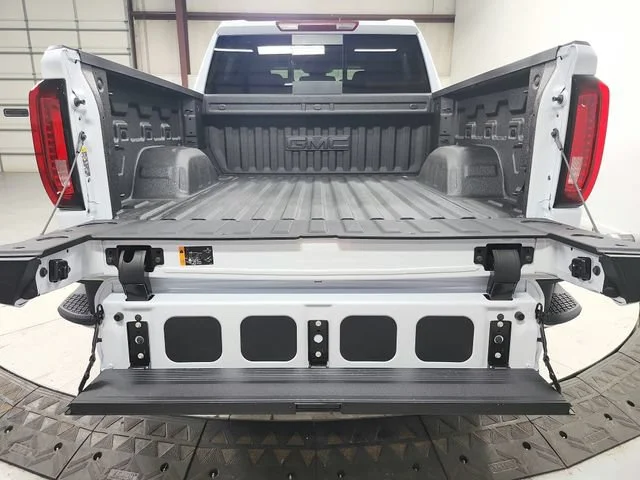 2026 GMC Sierra 1500 SLT - Photo 52