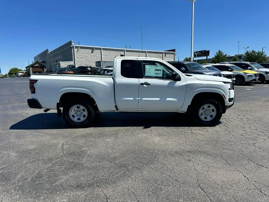 New 2026 Glacier White Nissan King Cab® S image 2