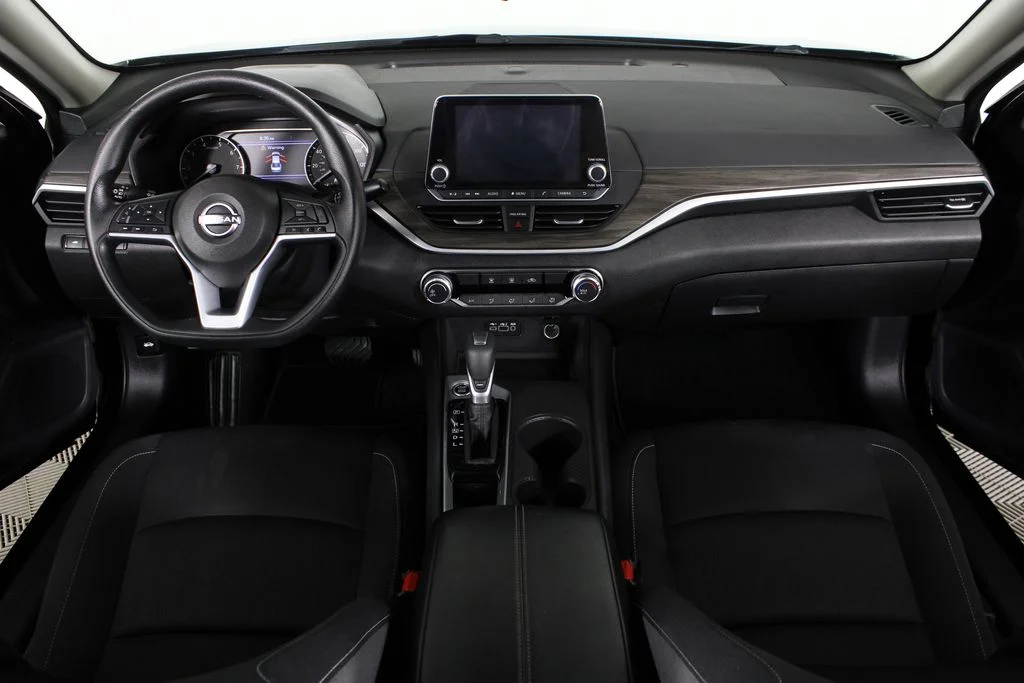 2025 Nissan Altima SV - Photo 23