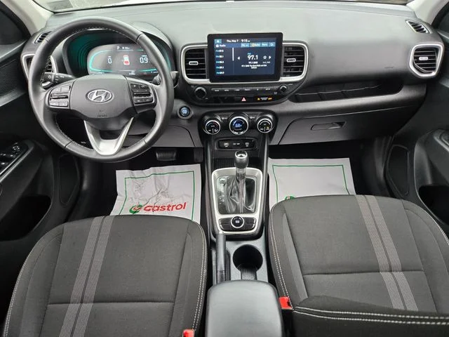Used 2025 White Hyundai SEL image 16