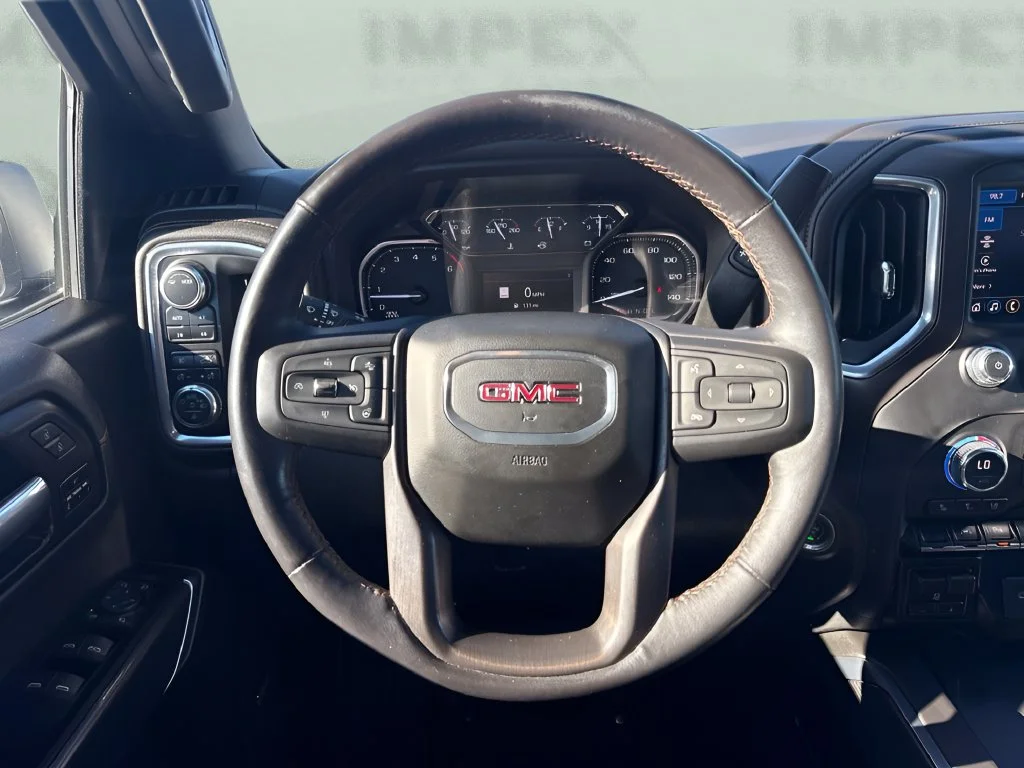 Used 2022 White GMC AT4 image 13