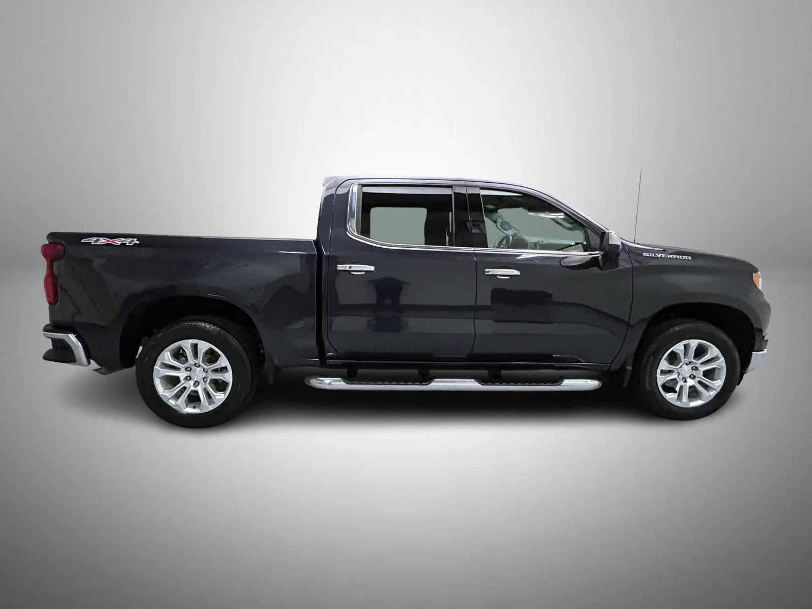 Used 2024 Gray Chevrolet LTZ image 4