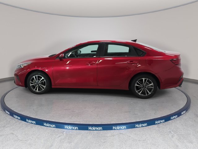 Used 2024 Red Kia LXS image 9