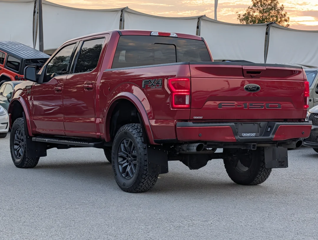 Used 2020 Red Ford LARIAT - - 4WD - 502A Grp - 5.0L V-8 - Twin Panel Sunroof - Black Pkg - B&O Audio - Leather & More! image 6