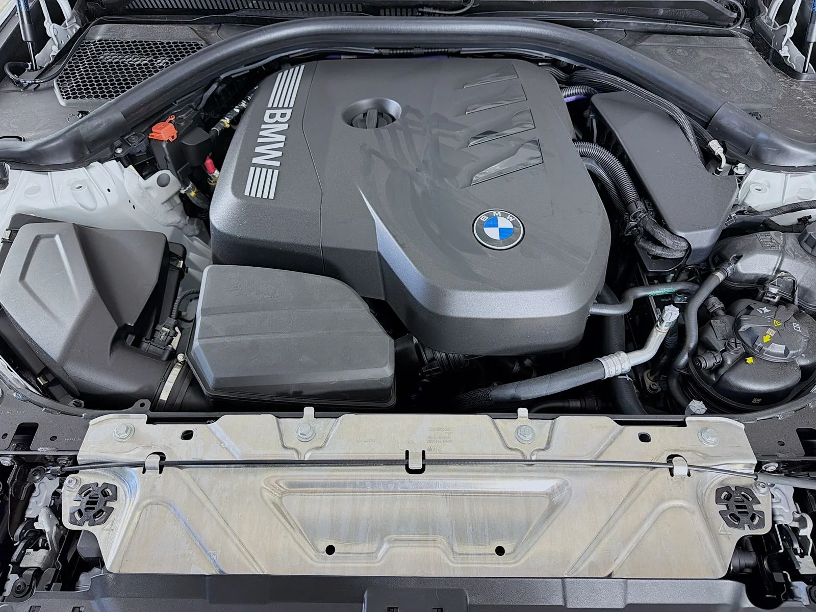 New 2026 Mineral White Metallic BMW 330i image 31