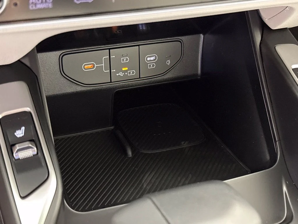 New 2026 Glacial White Pearl Kia EX image 42