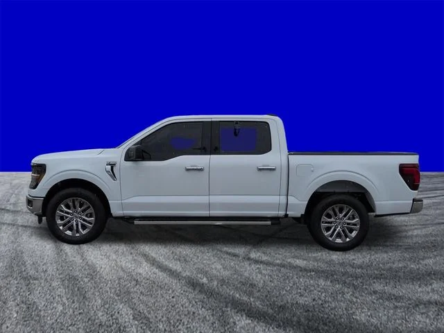 New 2026 Oxford White Ford XLT image 7