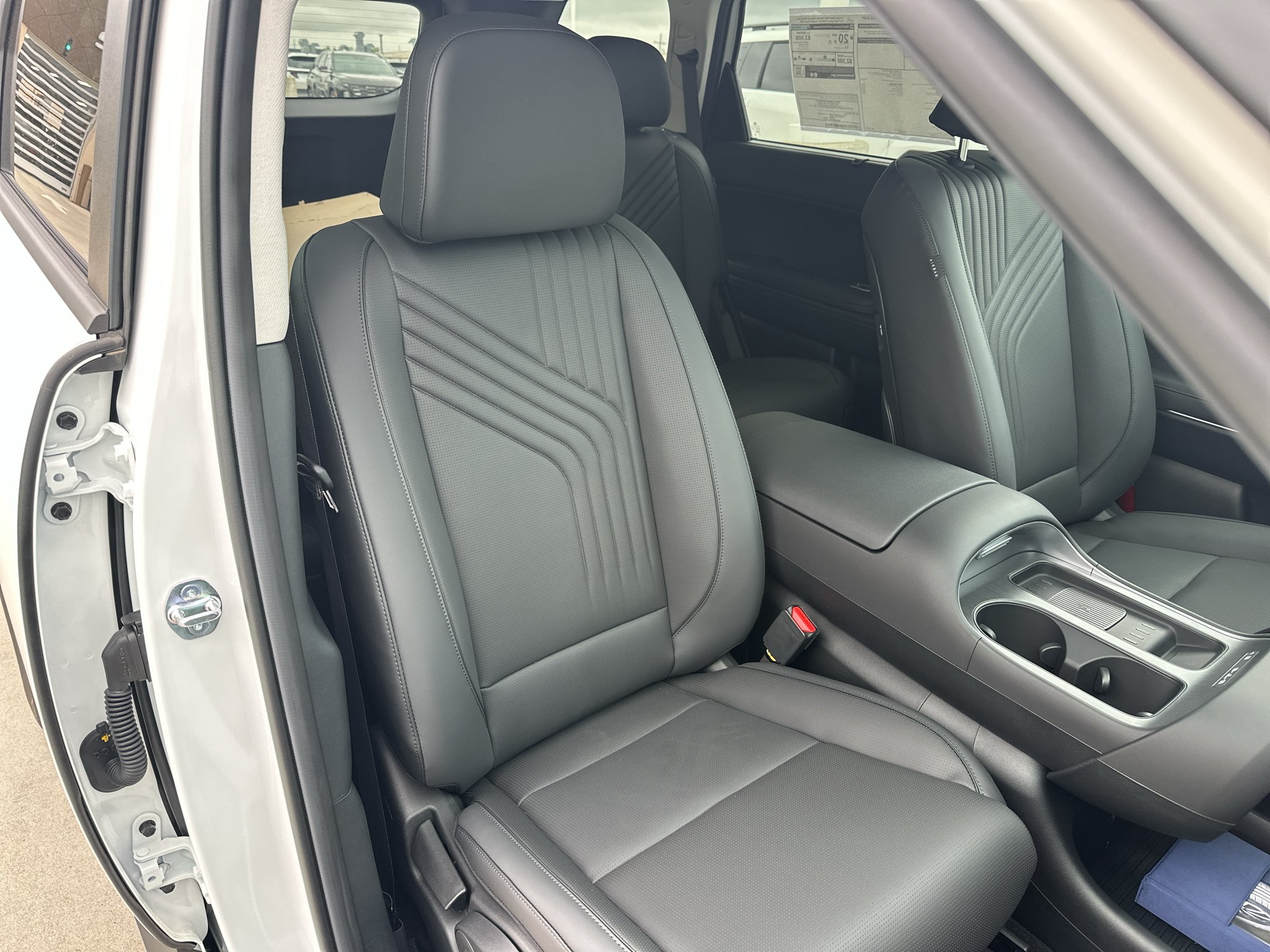 New 2027 Creamy White Pearl Hyundai SEL 7P image 32