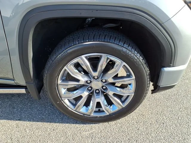 Used 2026 Sterling Metallic GMC Denali image 11
