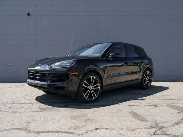 2025 Porsche Cayenne Base