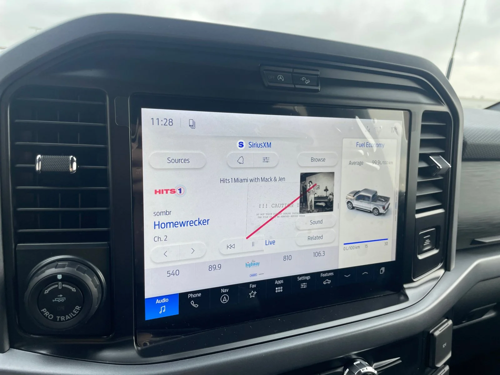 New 2026 Oxford White Ford XLT image 23
