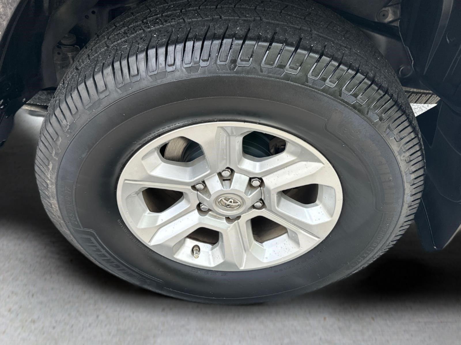 Used 2019 Midnight Black Metallic Toyota SR5 image 12