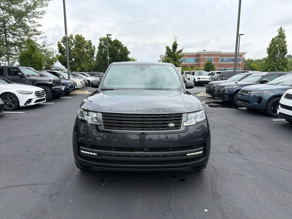 Used 2024 Gray Land Rover SE image 8