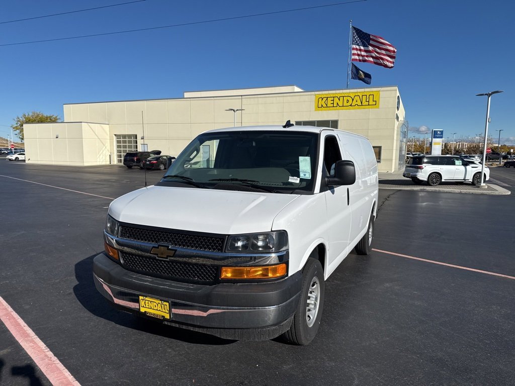 2025 Chevrolet Express Cargo 2500 RWD