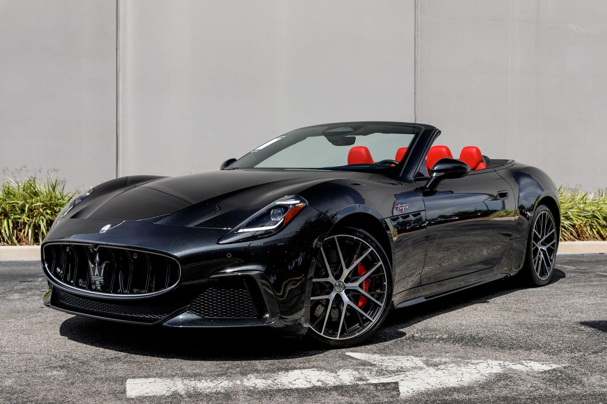 Used 2024 Nero Assoluto Maserati Trofeo image 45