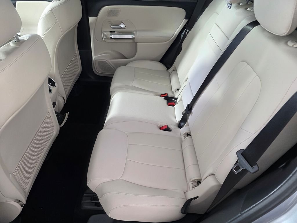 New 2026 Cirrus Silver Metallic Mercedes-Benz GLB 250 image 11