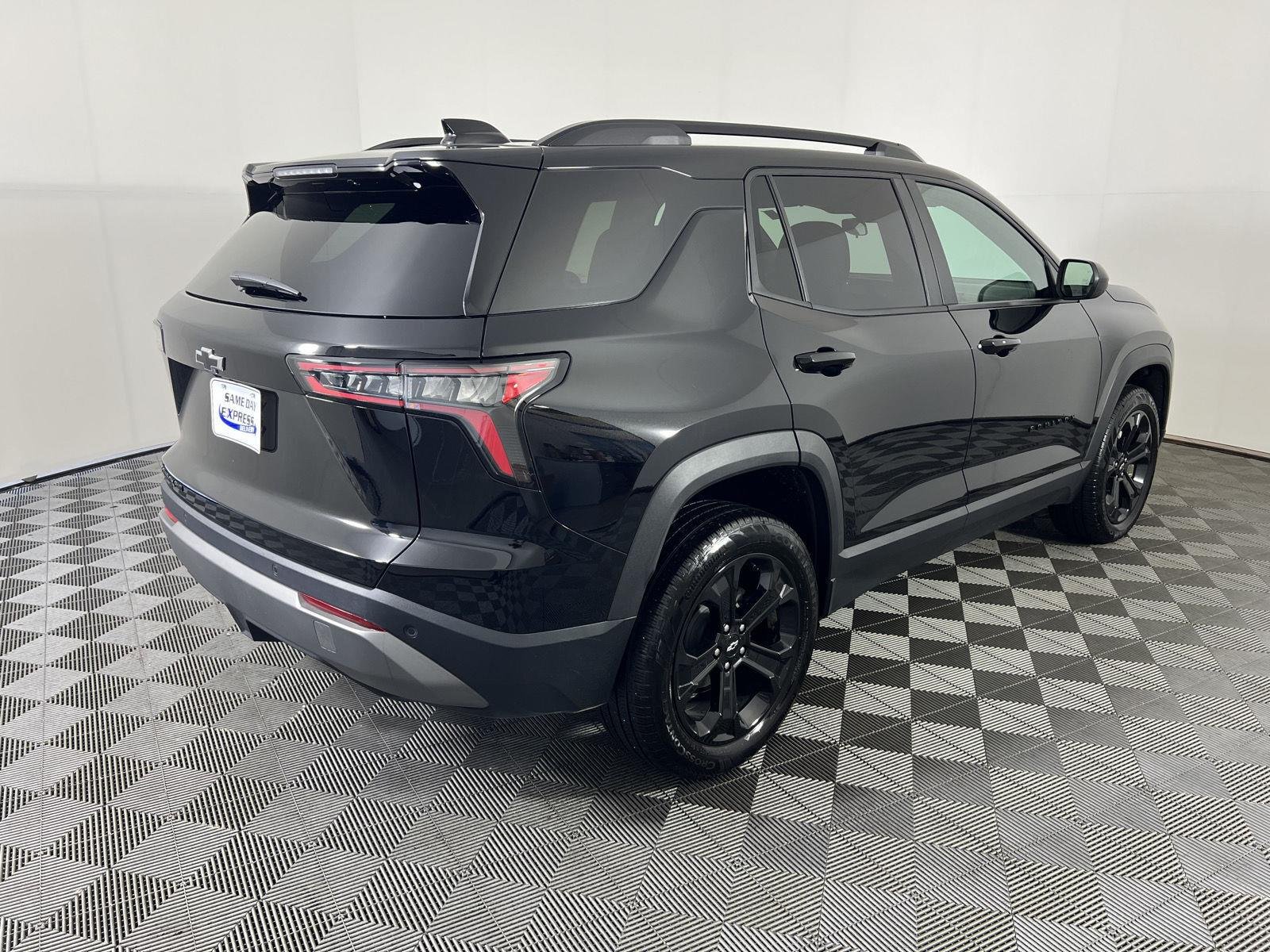 Used 2026 Mosaic Black Metallic Chevrolet AWD LT image 23