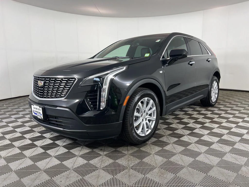 Used 2023 Black Metallic Cadillac Luxury image 13