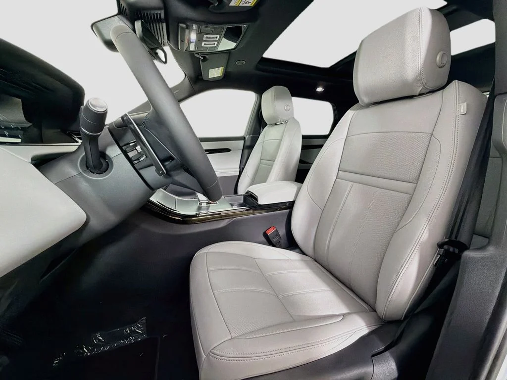 New 2026 Arroios Grey Land Rover S image 22