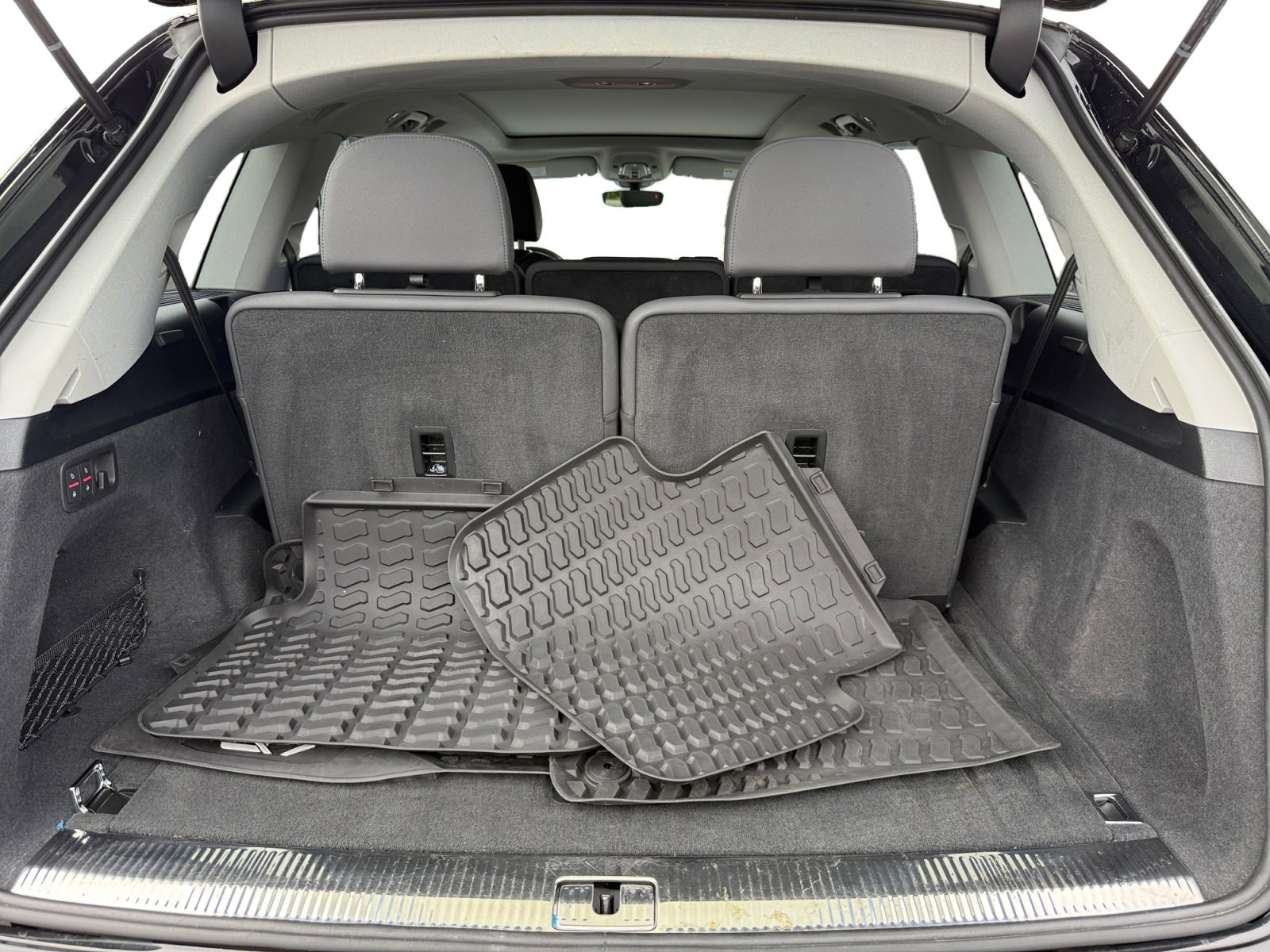 Used 2023 Black Metallic Audi 55 Premium Plus image 17