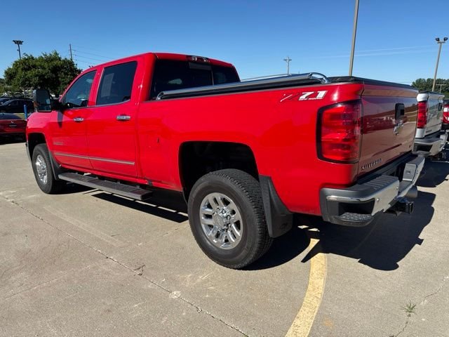 Used 2019 Red Chevrolet LTZ image 3