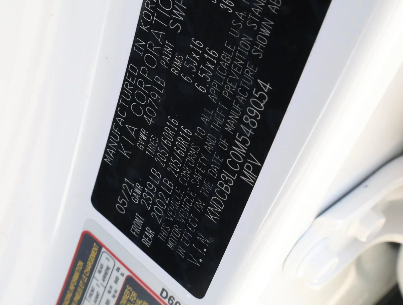 Used 2021 Snow White Pearl Kia LX image 20