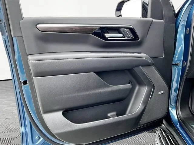 2026 Chevrolet Tahoe Premier - Photo 25