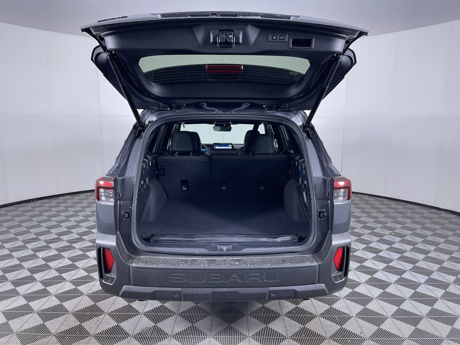 New 2026 MAGNETITE GRAY METALLIC Subaru Limited XT image 24