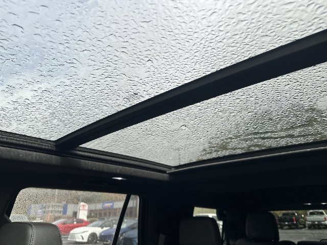 Used 2021 Gray Chevrolet Z71 image 27