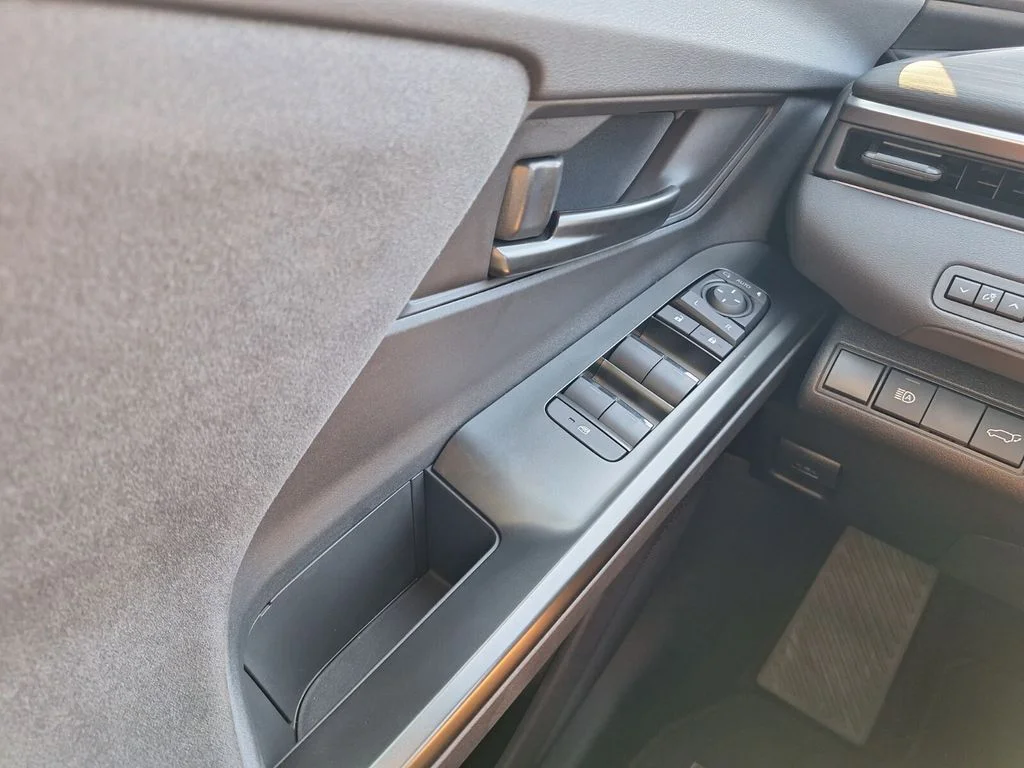 2026 Toyota C-HR SE - Photo 21