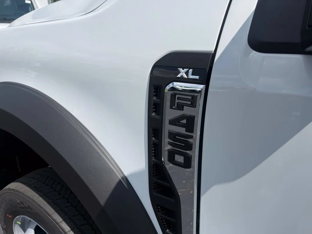 New 2026 Oxford White Ford F-450® XL image 14