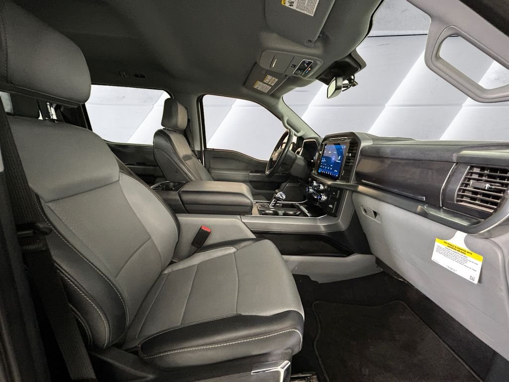 Used 2023 White Ford Lariat image 13