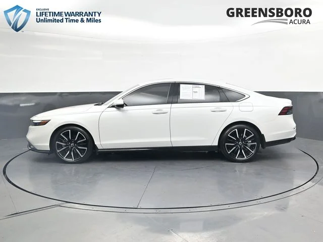 Used 2025  Honda Touring image 9