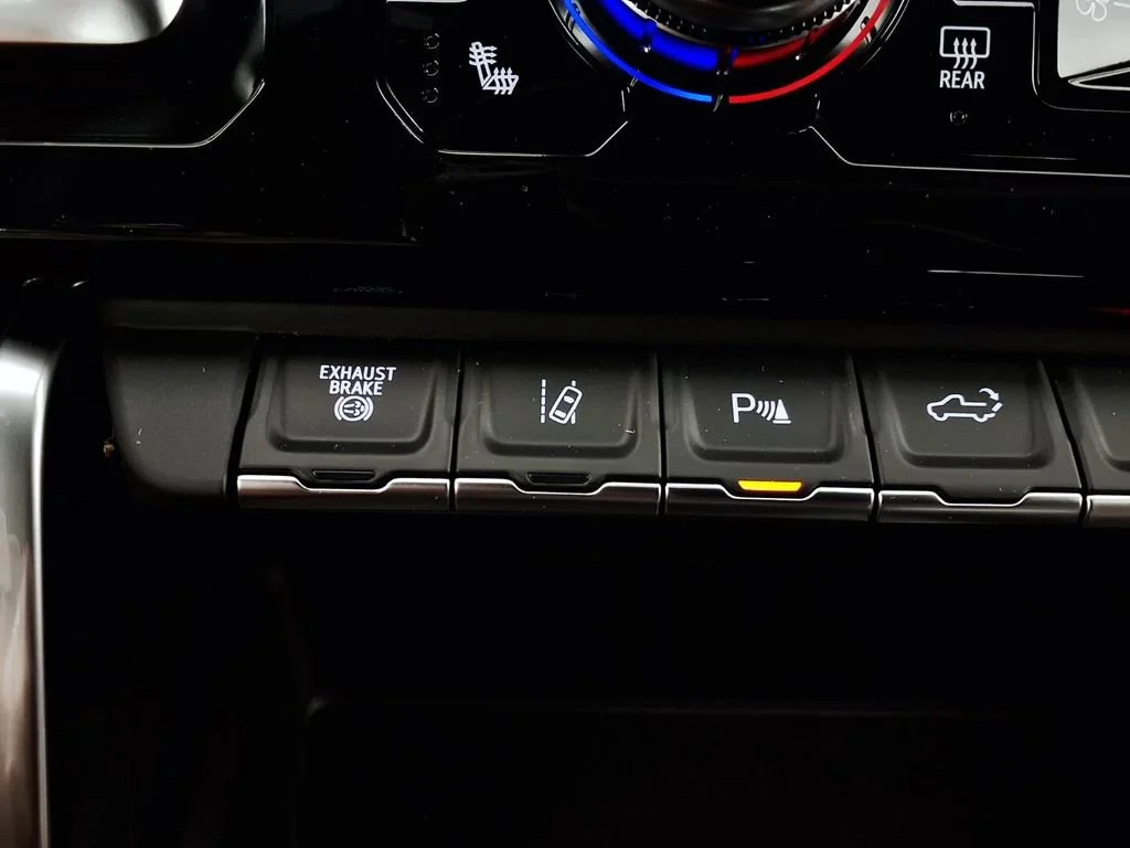 New 2026 Summit White GMC Denali Ultimate image 21