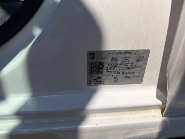 Used 2019 IRIDESCENT PEARL TRICOAT Chevrolet High Country image 14