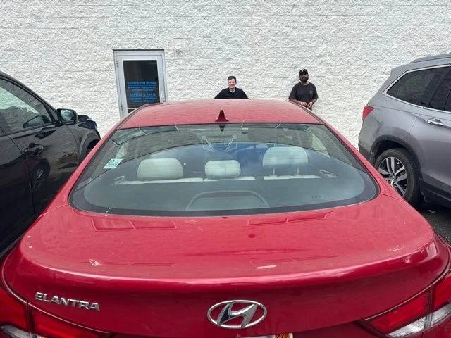 Used 2014 Red Hyundai SE image 9