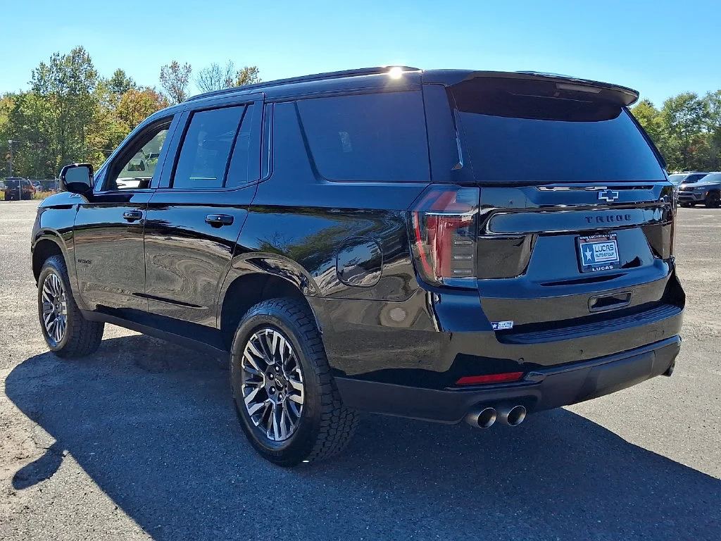 Used 2025 Black Chevrolet Z71 image 8