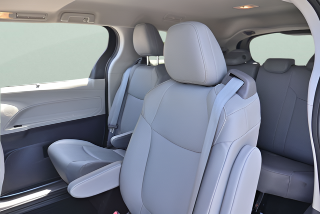 Used 2023 Silver Toyota XLE image 20