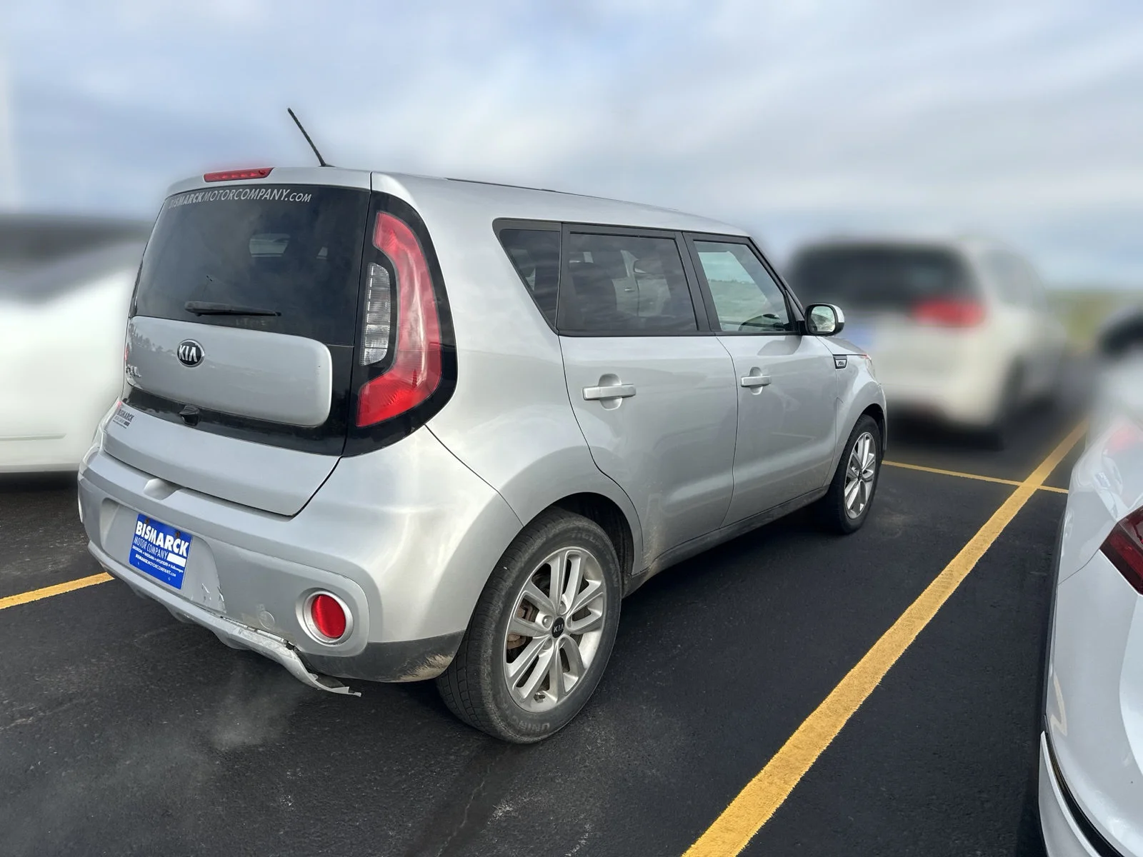 Used 2017 Silver Kia Plus image 3