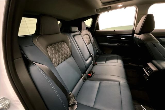 New 2026 Everest White Pearl/Black Nissan Platinum image 36