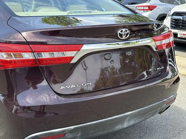 Used 2015 Red Toyota XLE Touring image 11