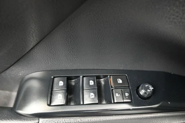 Used 2019 Silver Toyota LE image 14