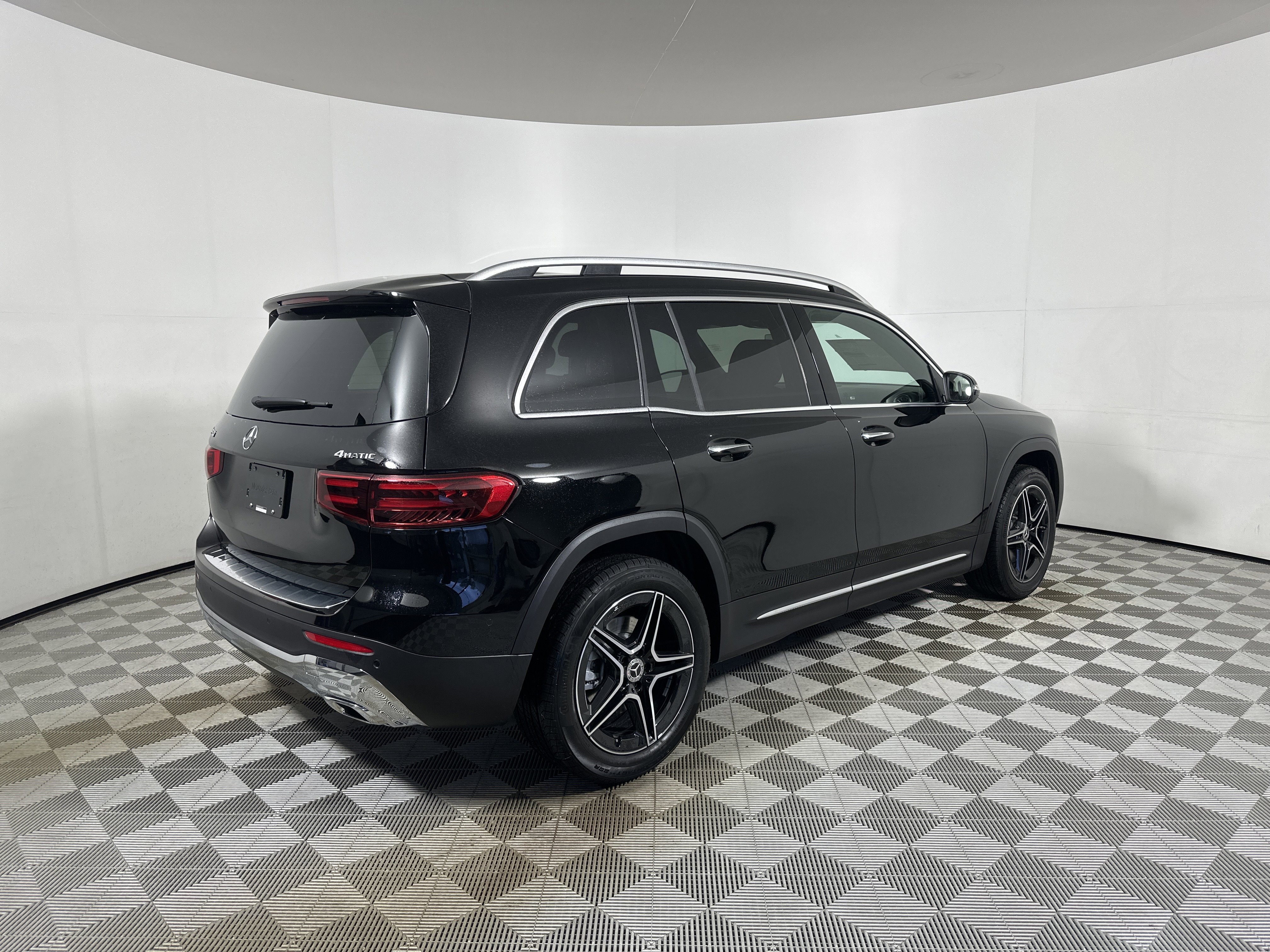 New 2026 Night Black Mercedes-Benz GLB 250 image 7