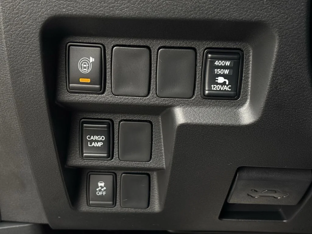 New 2026 Boulder Gray Pearl Nissan Crew Cab SV image 21
