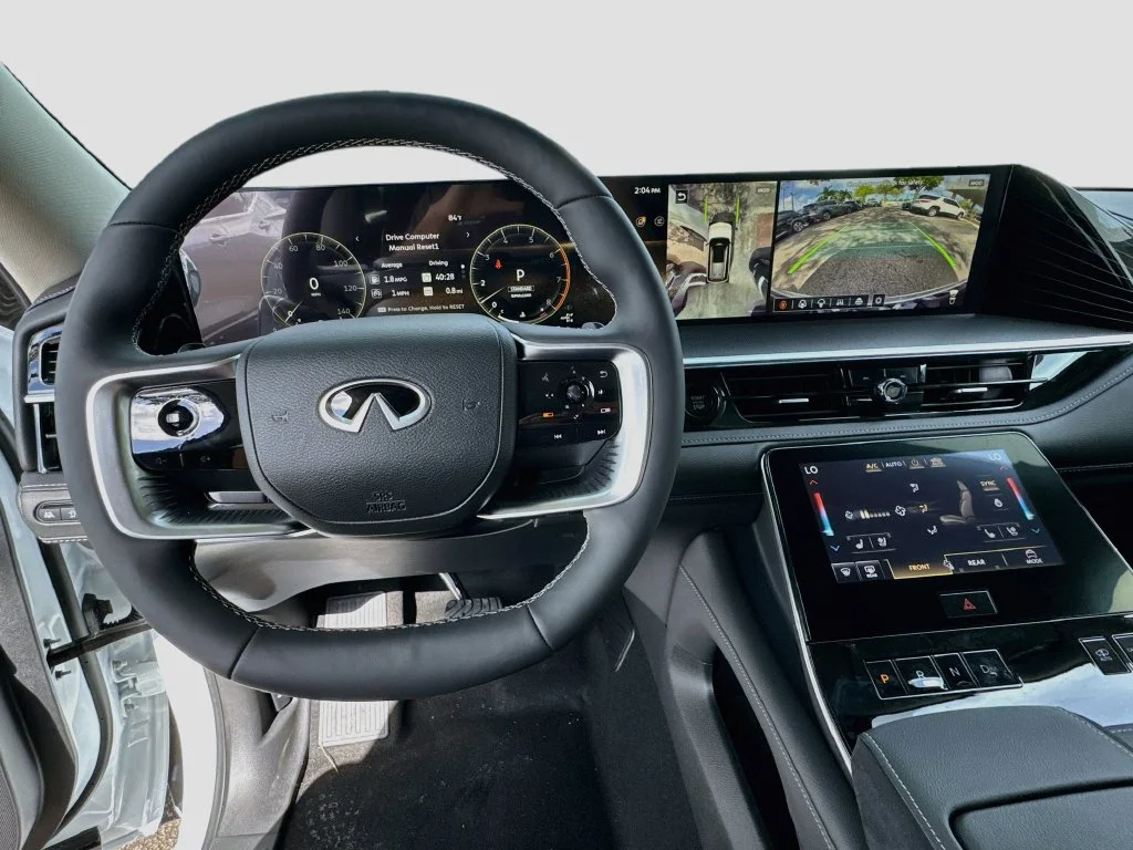 New 2027 RADIANT WHITE INFINITI Luxe 4WD image 11