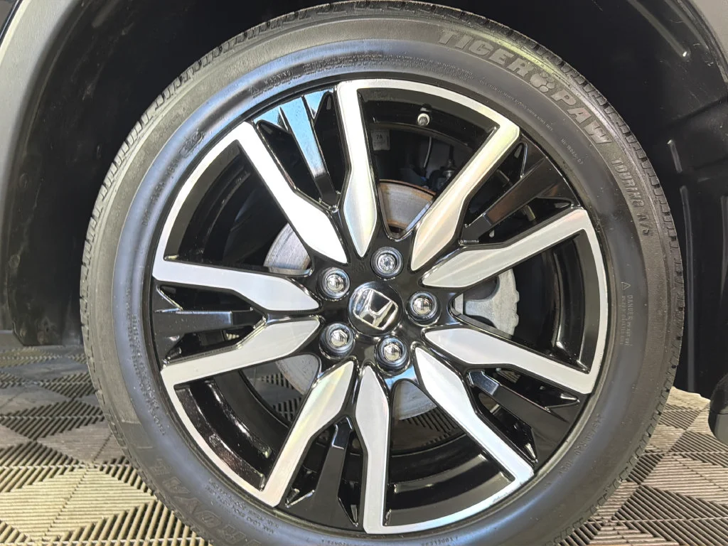Used 2019 Black Honda Elite image 45